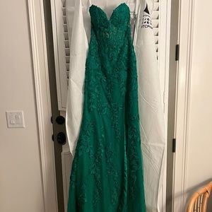 Sherri Hill Prom Dress Green Lacy NEW